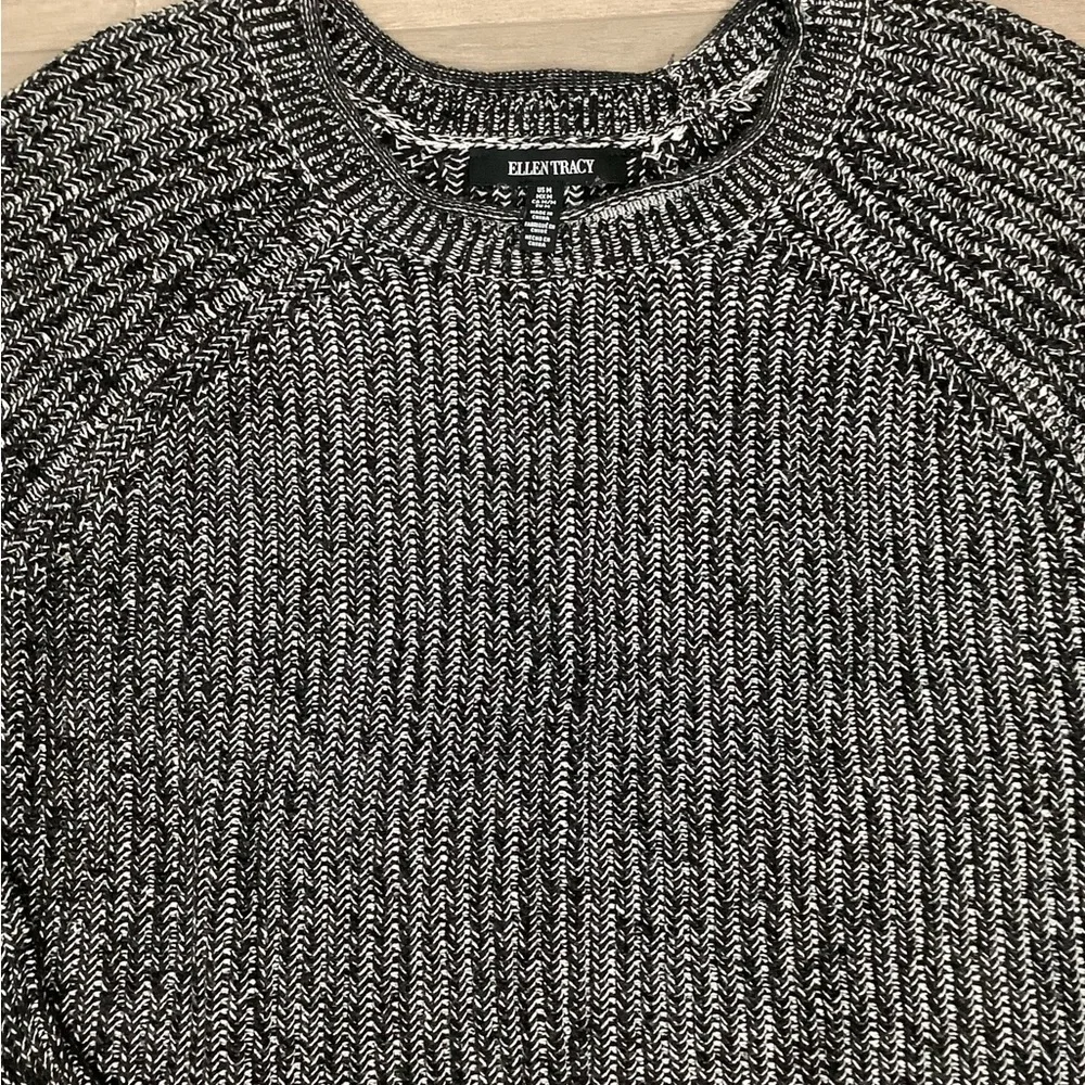 Ellen Tracy Medium 8 - 10 Sweater Crewneck Black White Marble Long Sleeve EUC